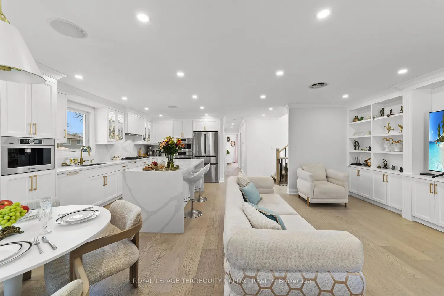 730 Hyde Road photo 5