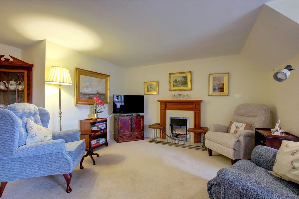 Additional image 6 of 2 bed flat for saleHanbury Road, Droitwich, Worcestershire WR9