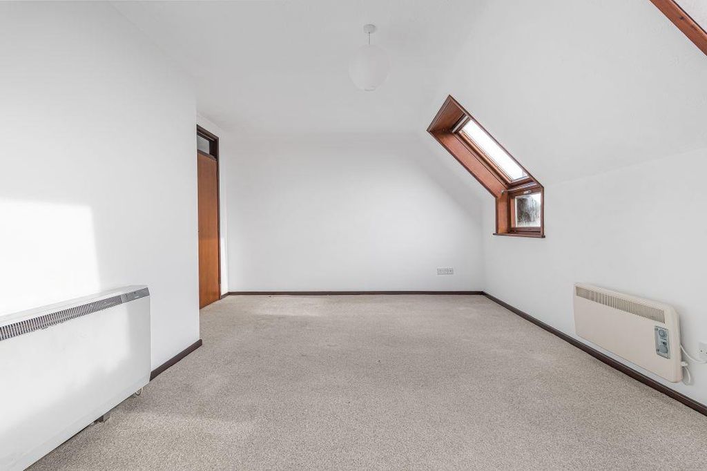 2 bed flat for saleBrays Lane, Ely CB7 photo 3