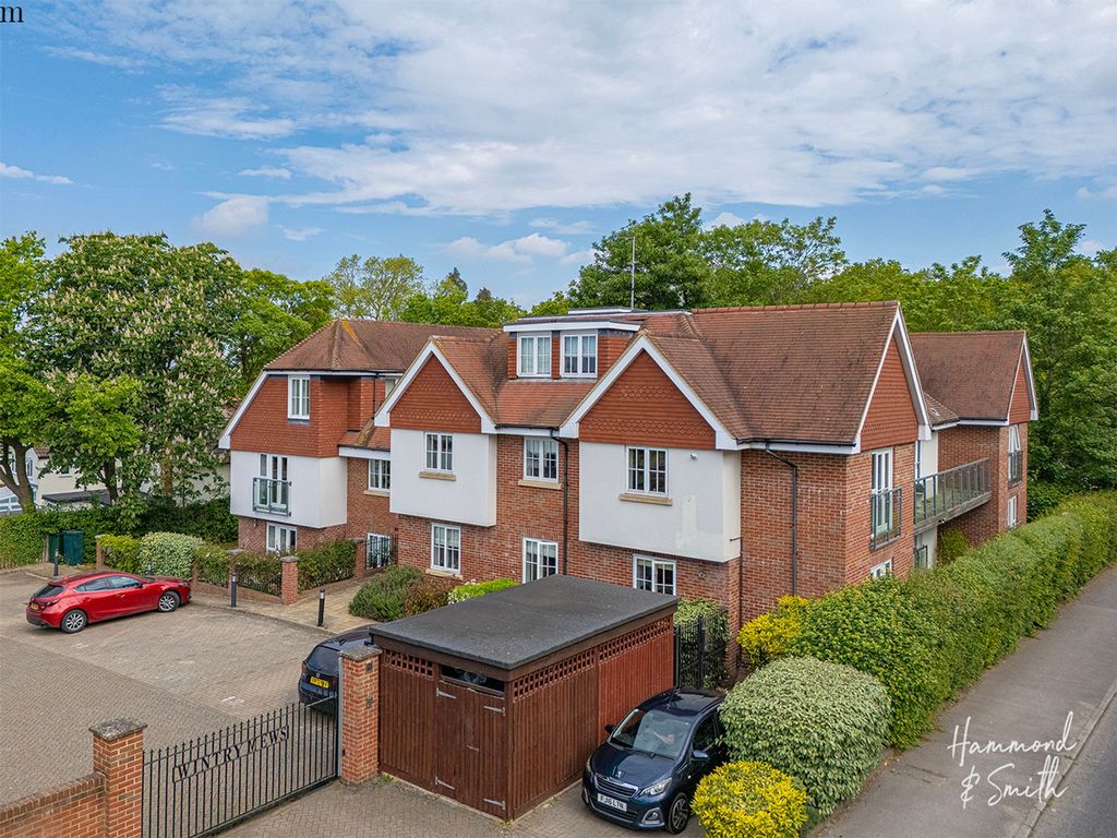 2 bed flat for saleThornwood Road, Epping CM16
