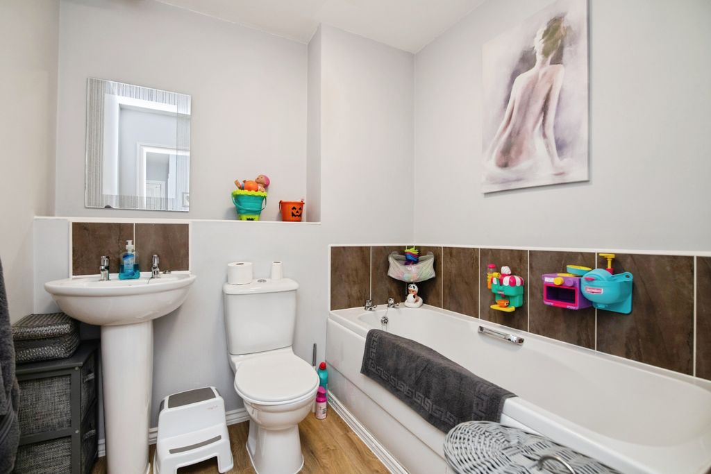 Additional image 14 of 2 bed flat for saleQuayside Walk, Dudley DY2