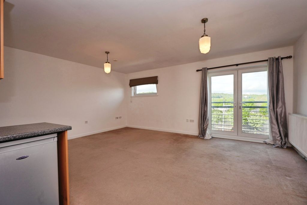 Additional image 4 of 2 bed flat for saleHalifax Road, Huddersfield HD3