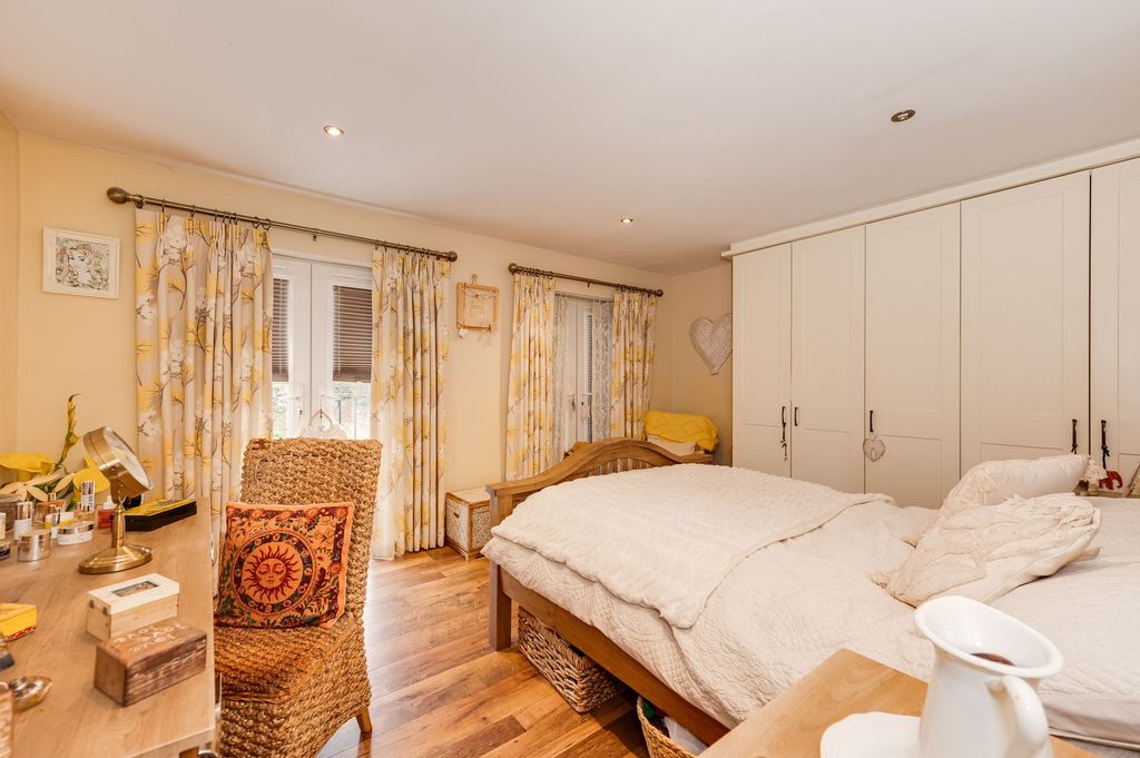 Additional image 19 of 3 bed town house for saleHolmley Lane, Dronfield S18