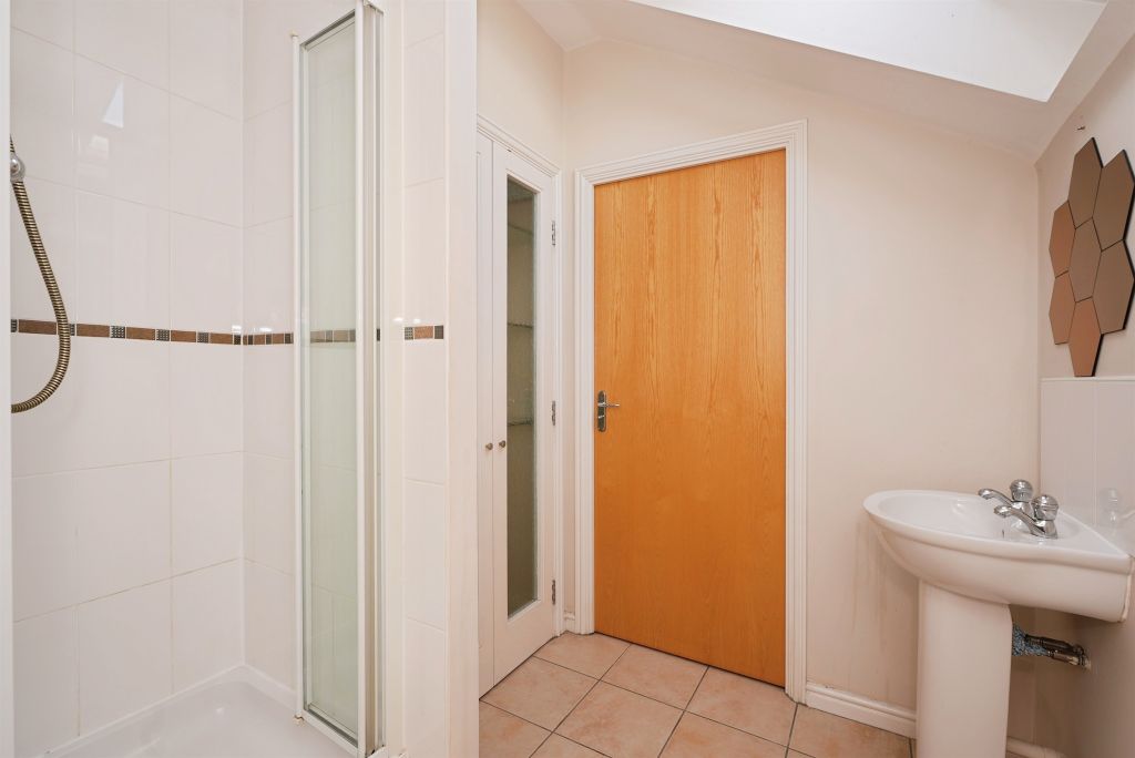 Additional image 10 of 2 bed flat for saleHalifax Road, Huddersfield HD3