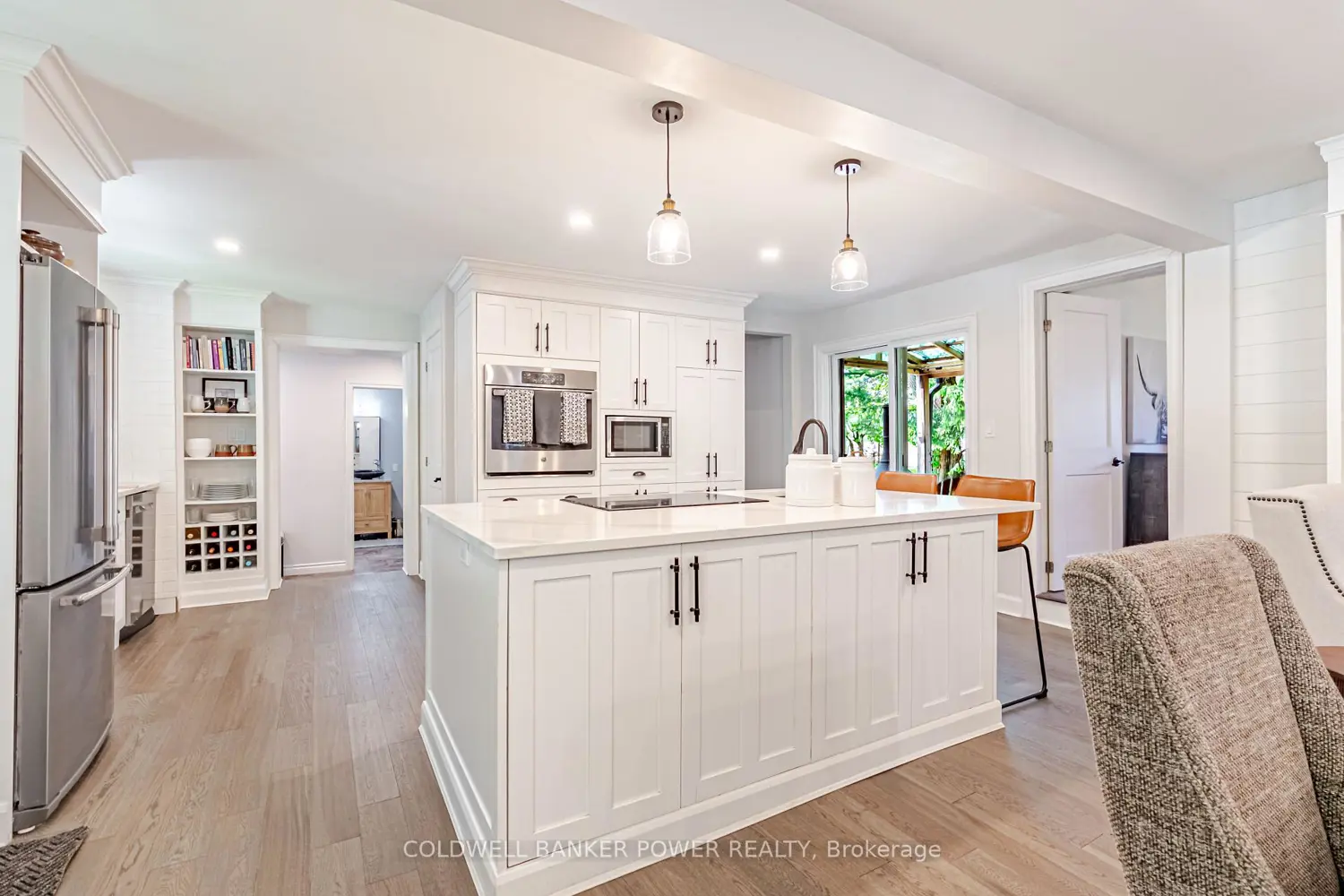 8584 Irish Drive photo 3