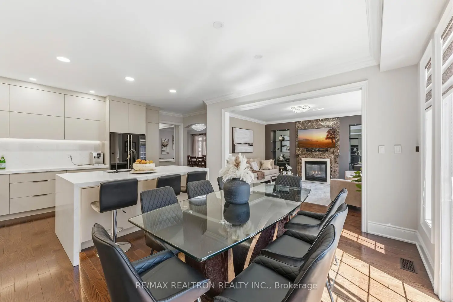 103 Sir Stevens Drive photo 4
