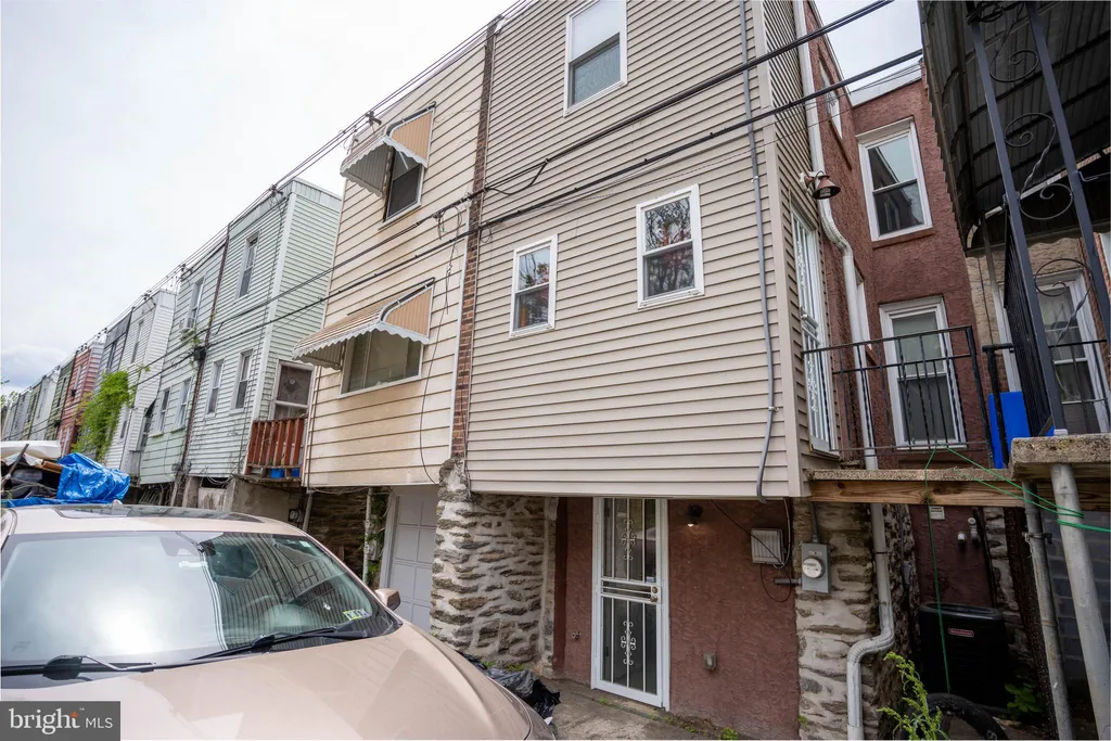 5935 Kemble Avenue, Philadelphia, PA 19138