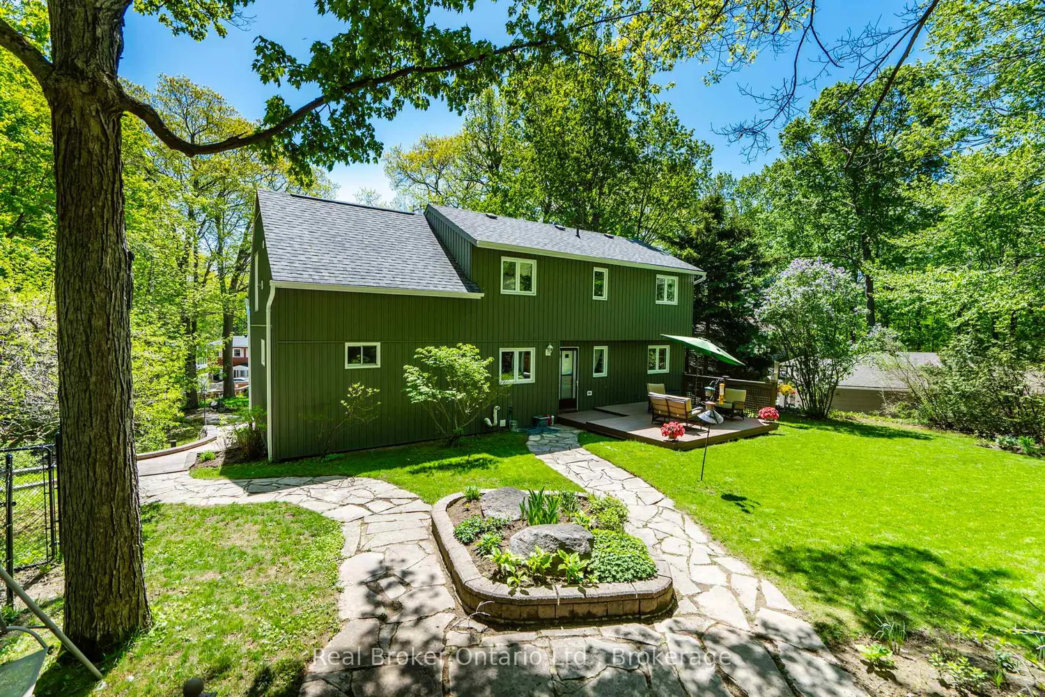 486 Forest Hill Court photo 2