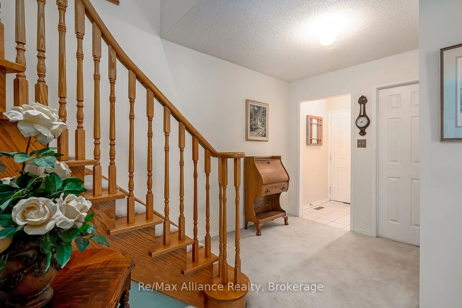 1969 Glenada Crescent photo 3