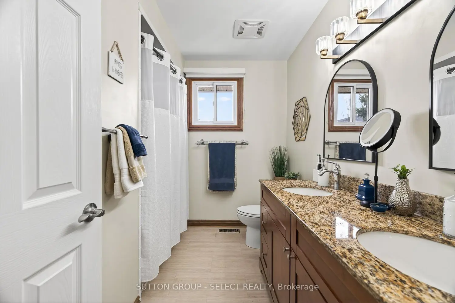 51169 Clinton Street photo 4