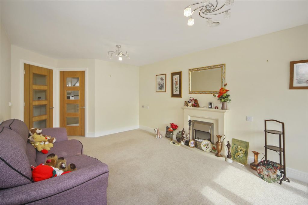 Additional image 3 of 1 bed flat for saleHorton Mill, Court, Hanbury Road, Droitwich WR9