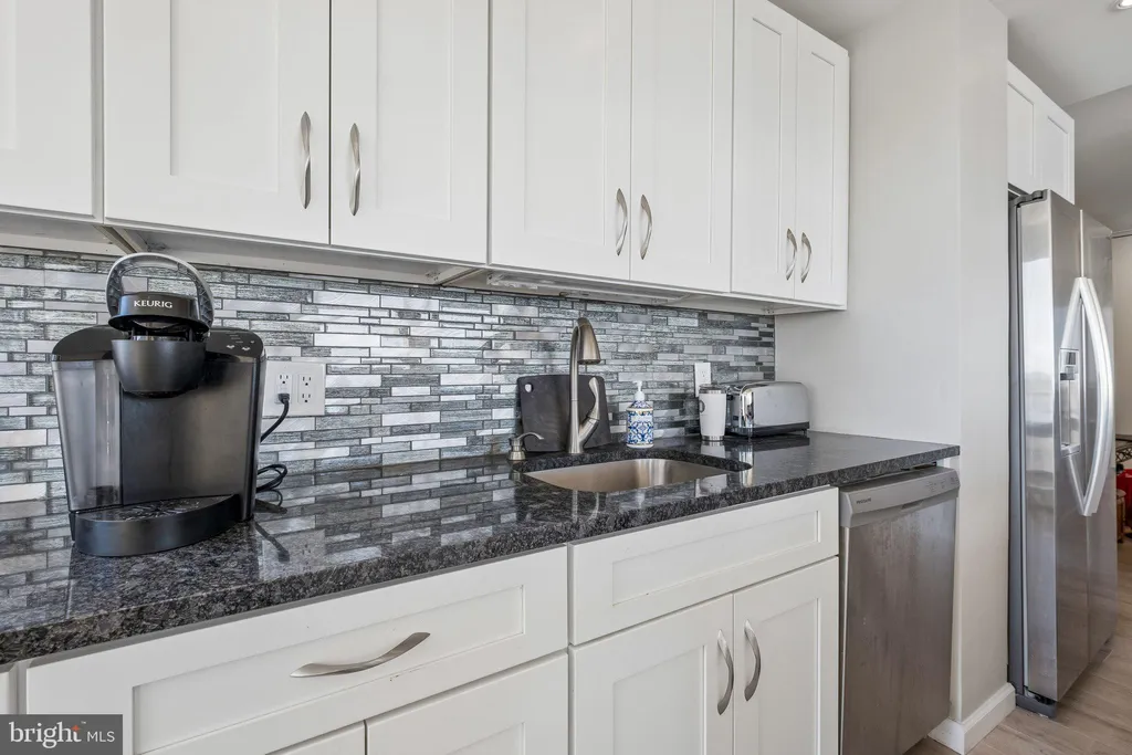 Additional image 6 of 200 Locust Street Unit 18GN, Philadelphia, PA 19106