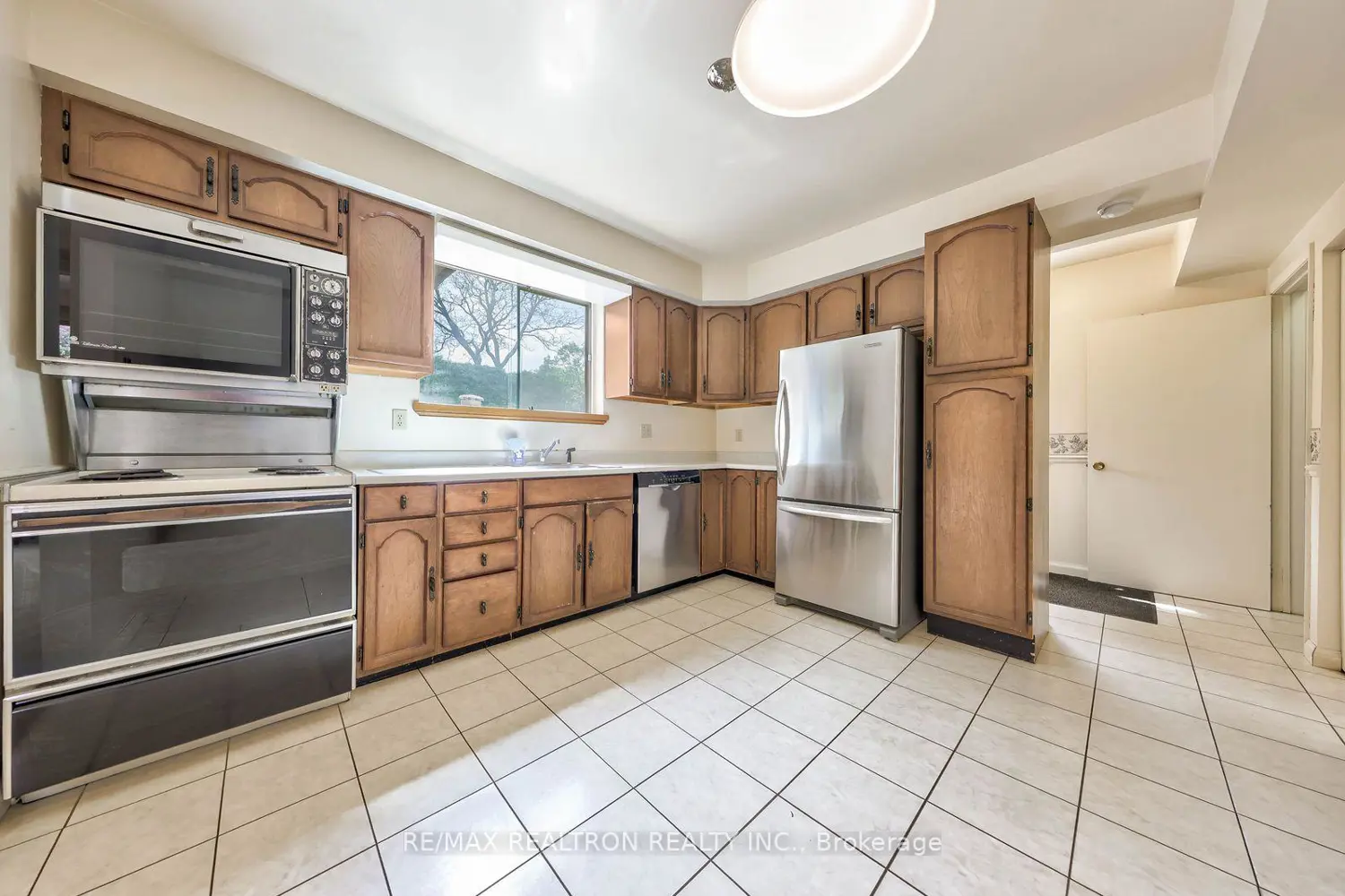 Additional image 11 of 85 Clansman Boulevard