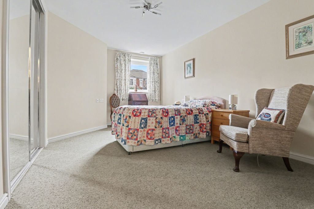 Additional image 4 of 2 bed flat for saleSopwith Road, Eastleigh SO50