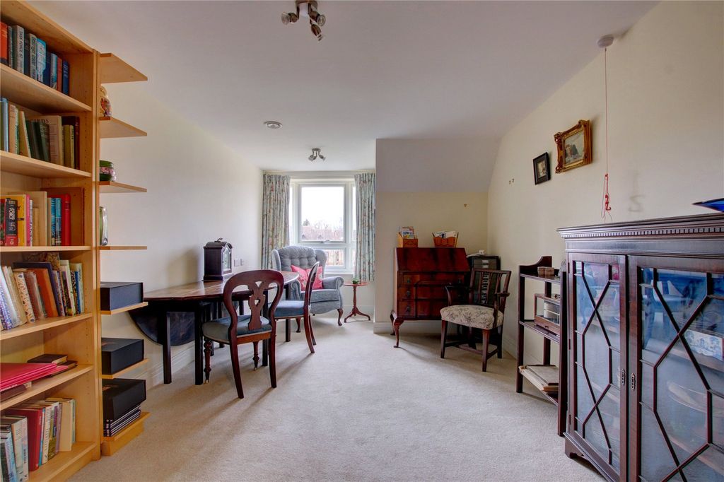 Additional image 7 of 2 bed flat for saleHanbury Road, Droitwich, Worcestershire WR9