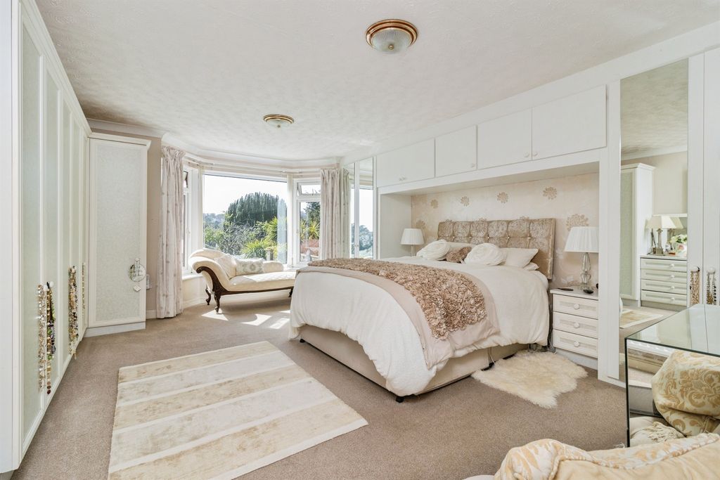 Additional image 4 of 5 bed detached house for saleSummerland Close, Dawlish EX7