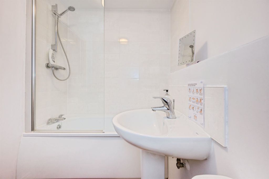 Additional image 10 of 2 bed flat for saleBakers Crescent, Eastleigh SO50