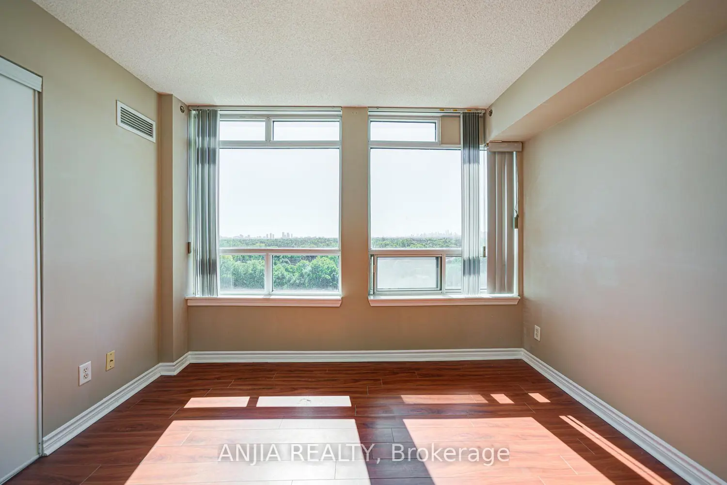 Additional image 6 of 1 Rean Drive 908