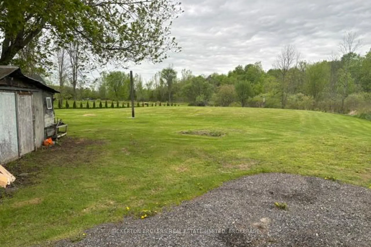 Additional image 4 of 798 Russell Road