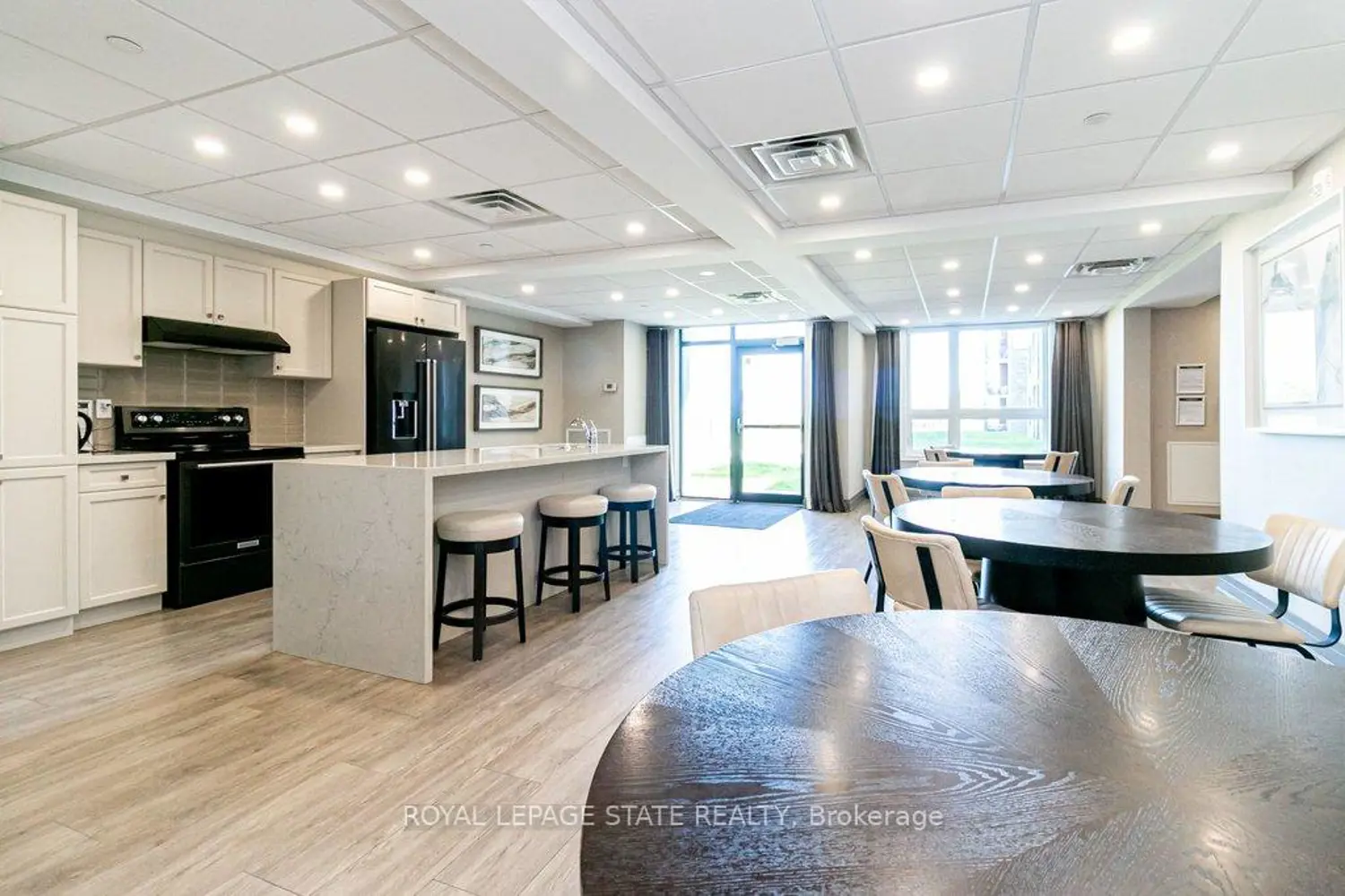 Additional image 10 of 101 Shoreview Place 631