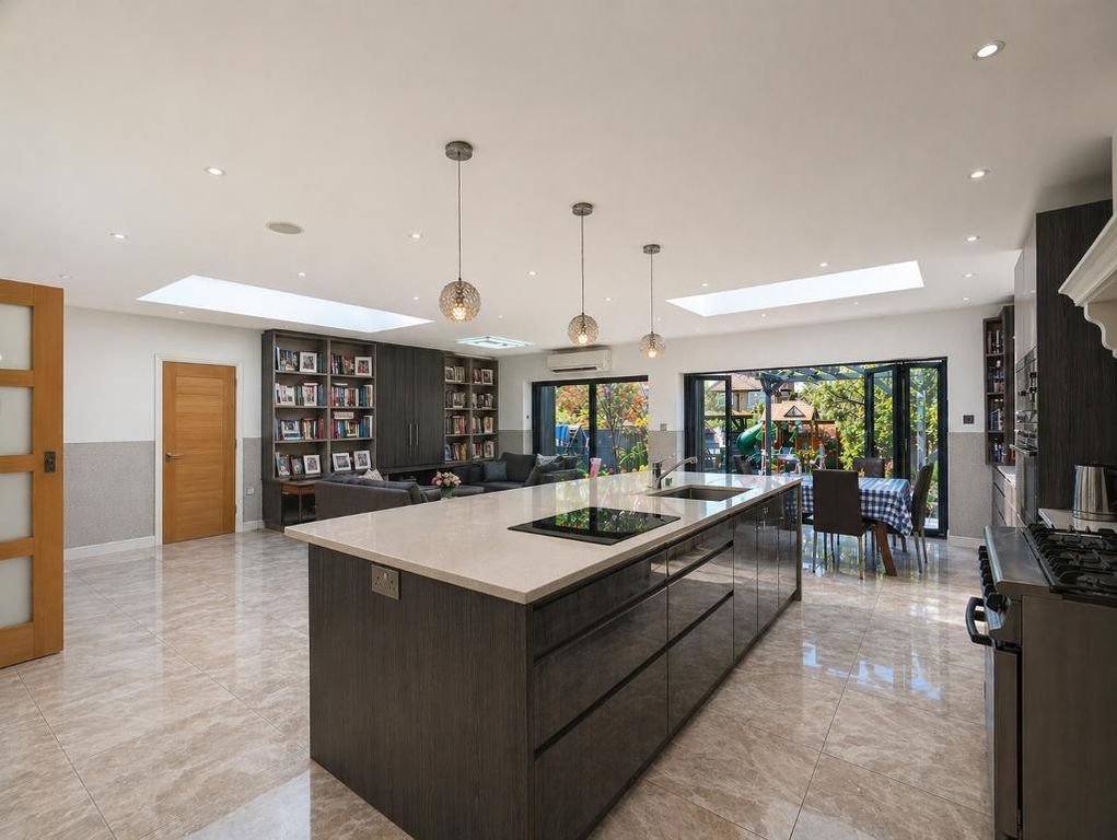 Additional image 5 of 7 bed detached house for saleEdgwarebury Lane, Edgware, London HA8