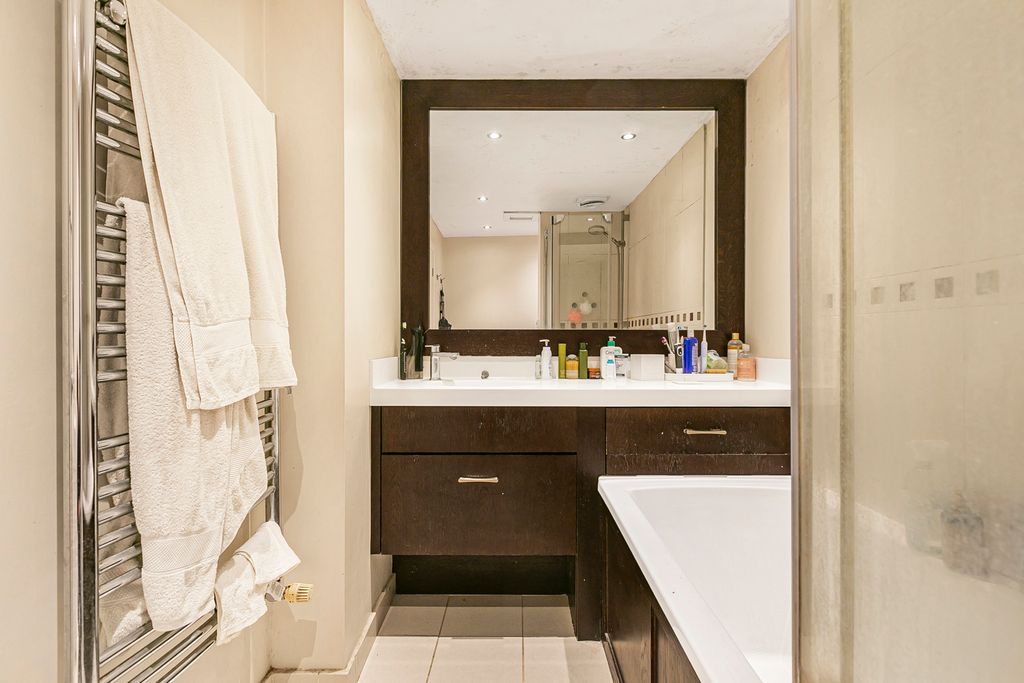 Additional image 14 of 3 bed flat for saleRoberts Way, Englefield Green, Egham, Surrey TW20