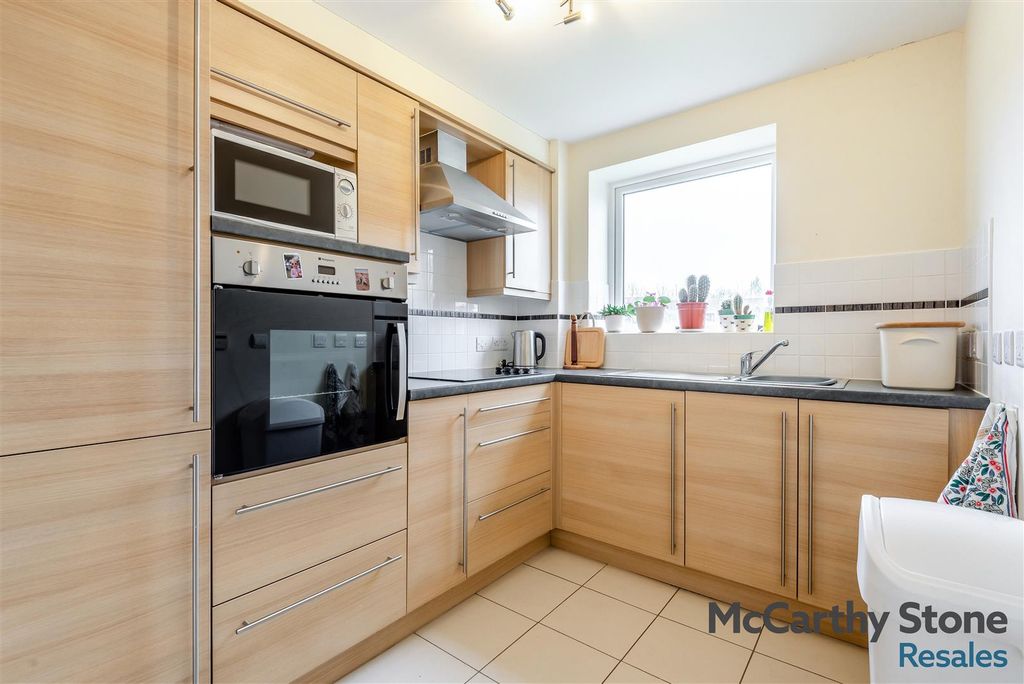 Additional image 3 of 1 bed flat for saleHorton Mill Court, Hanbury Road, Droitwich WR9