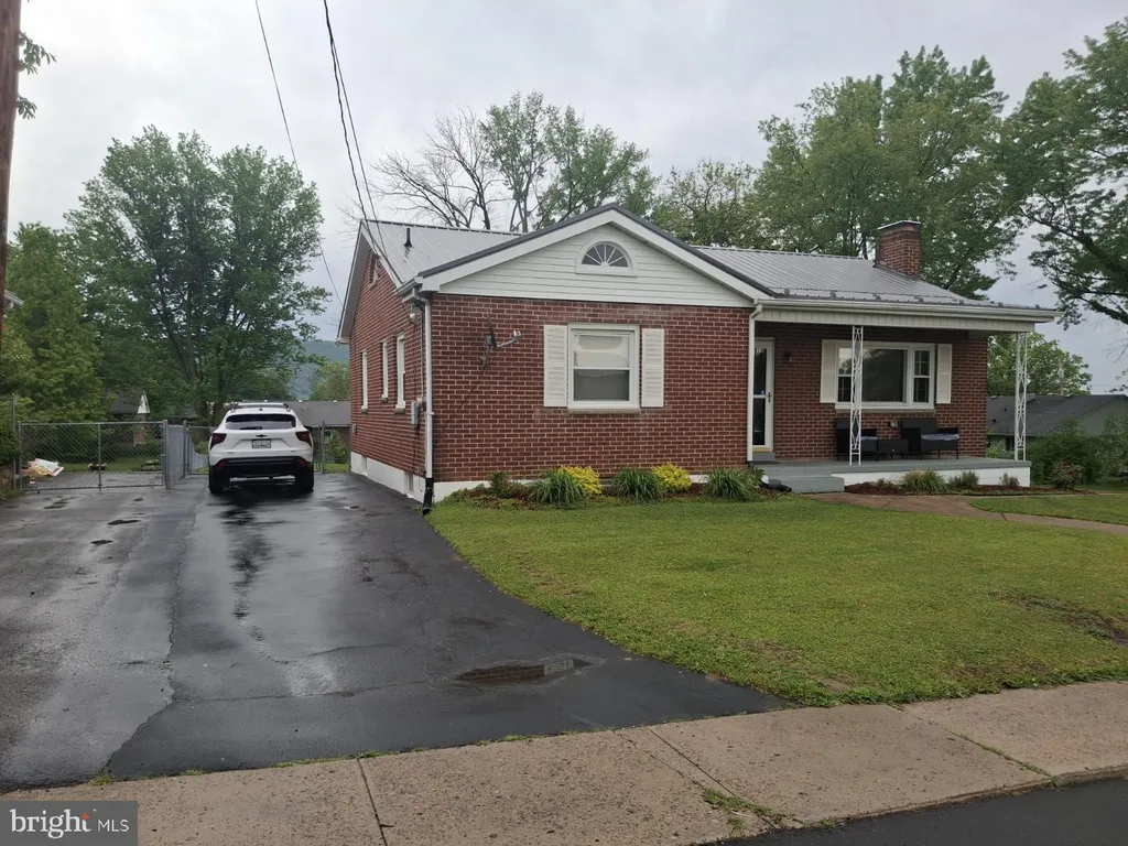 40 Memorial Avenue, Cumberland, MD 21502 photo 2
