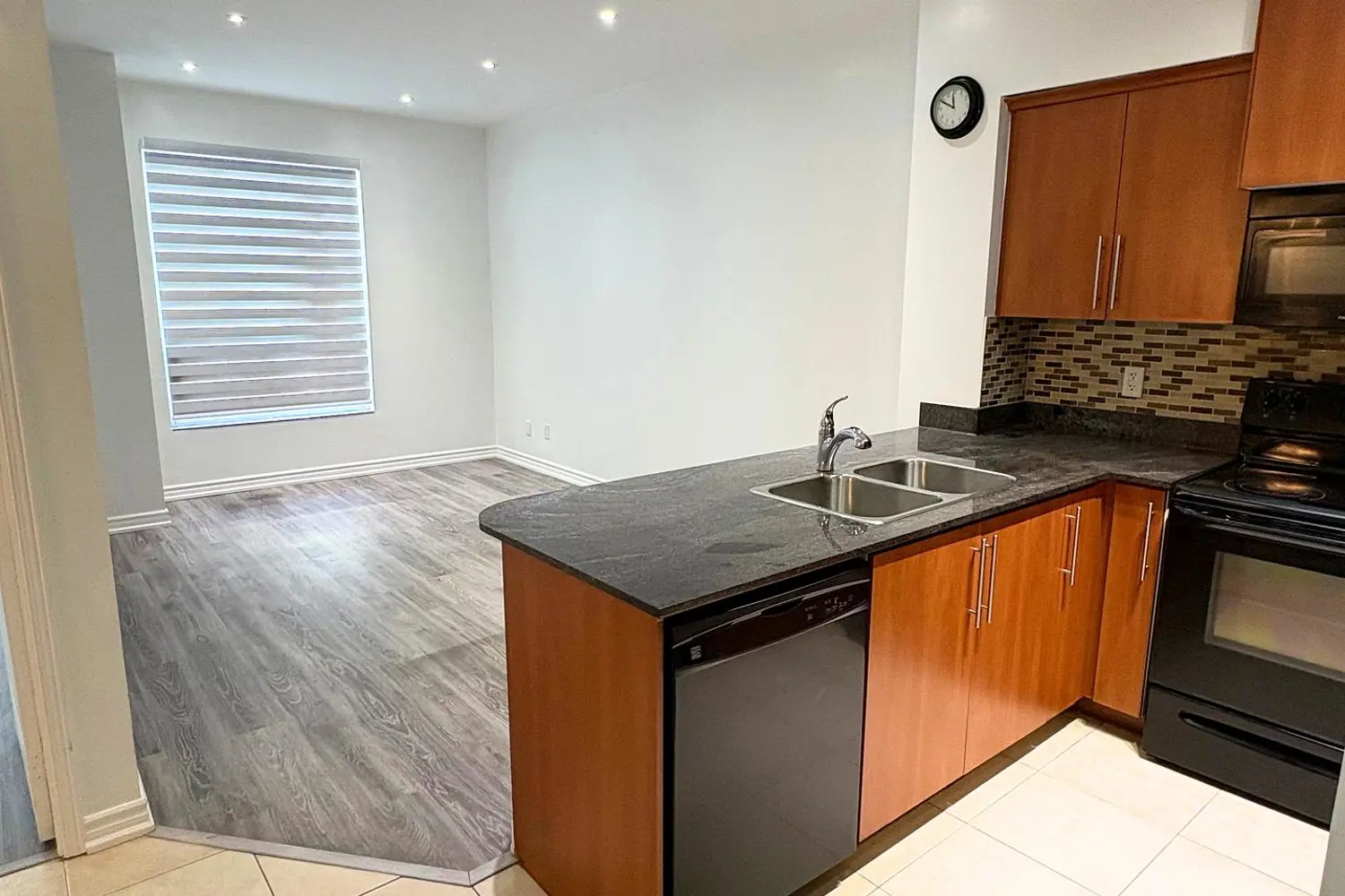 Additional image 4 of 6 Rosebank Drive 1K