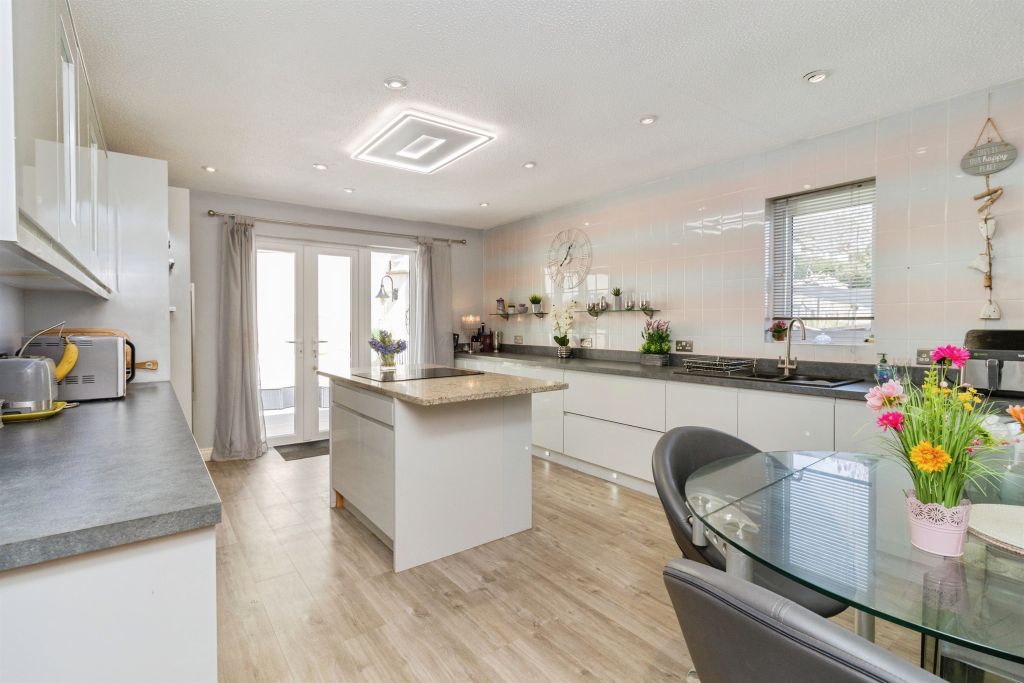 Additional image 16 of 5 bed detached house for saleSummerland Close, Dawlish EX7