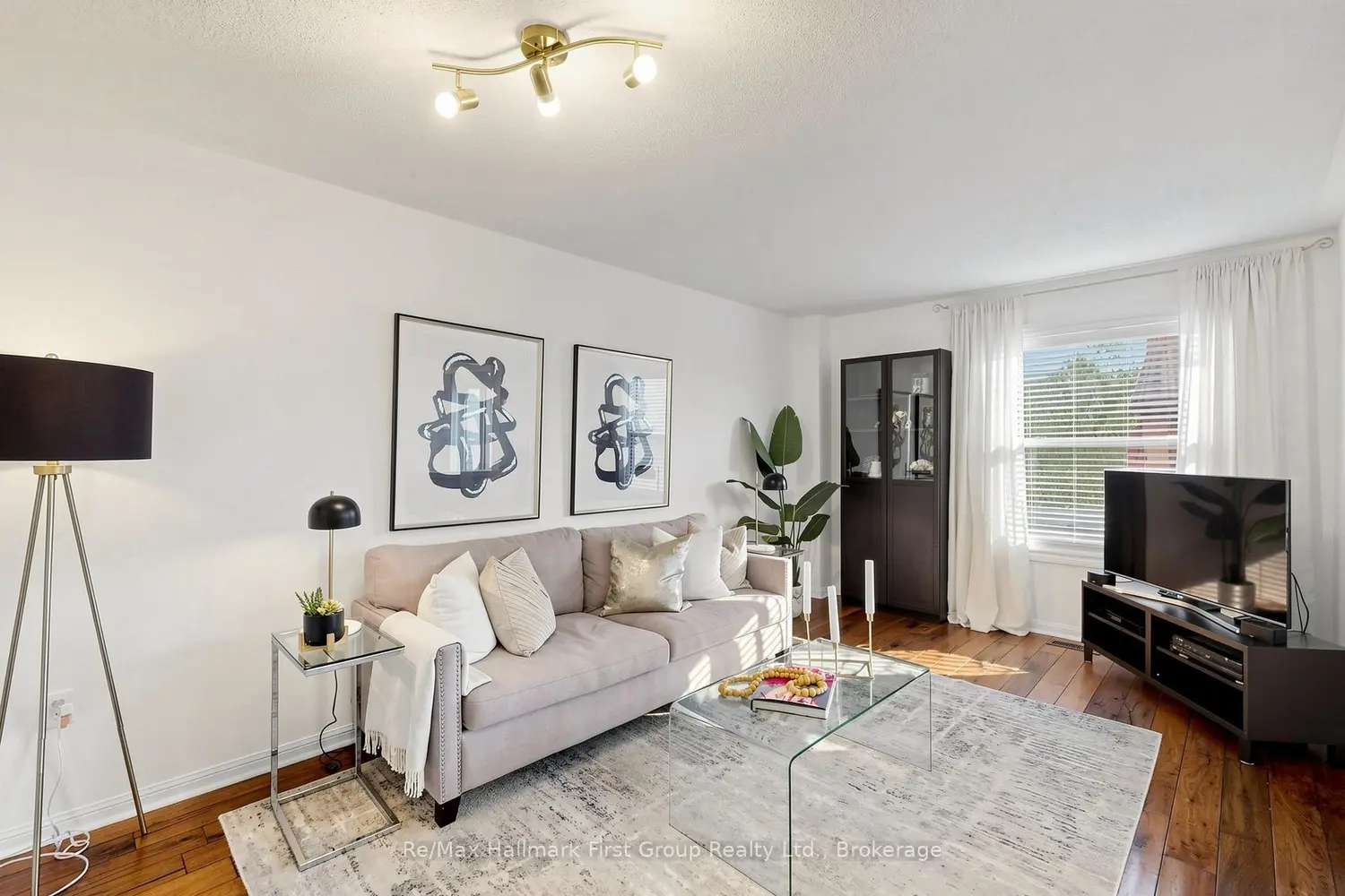 27 Robideau Place photo 3