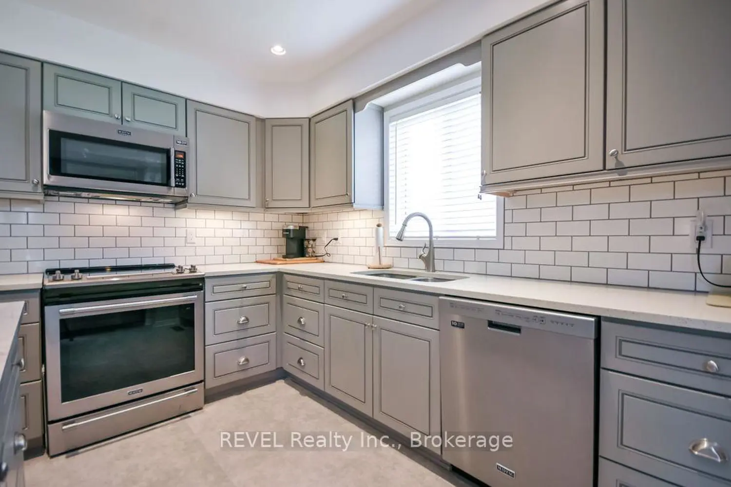 179 Luckport Crescent photo 4