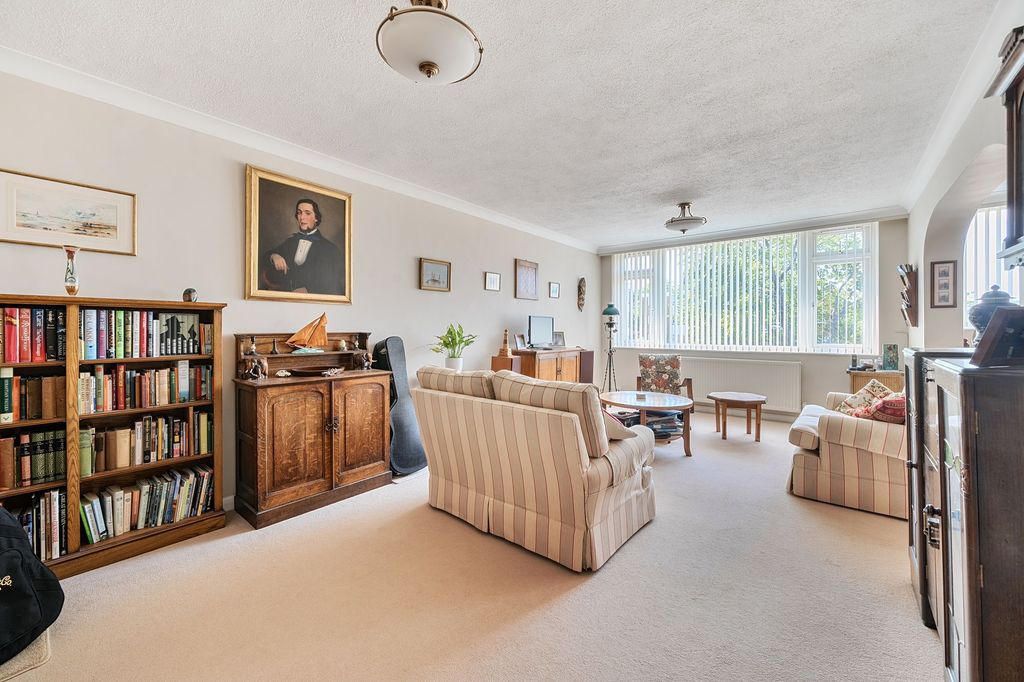 Additional image 9 of 3 bed flat for saleAvenue Road, Epsom KT18