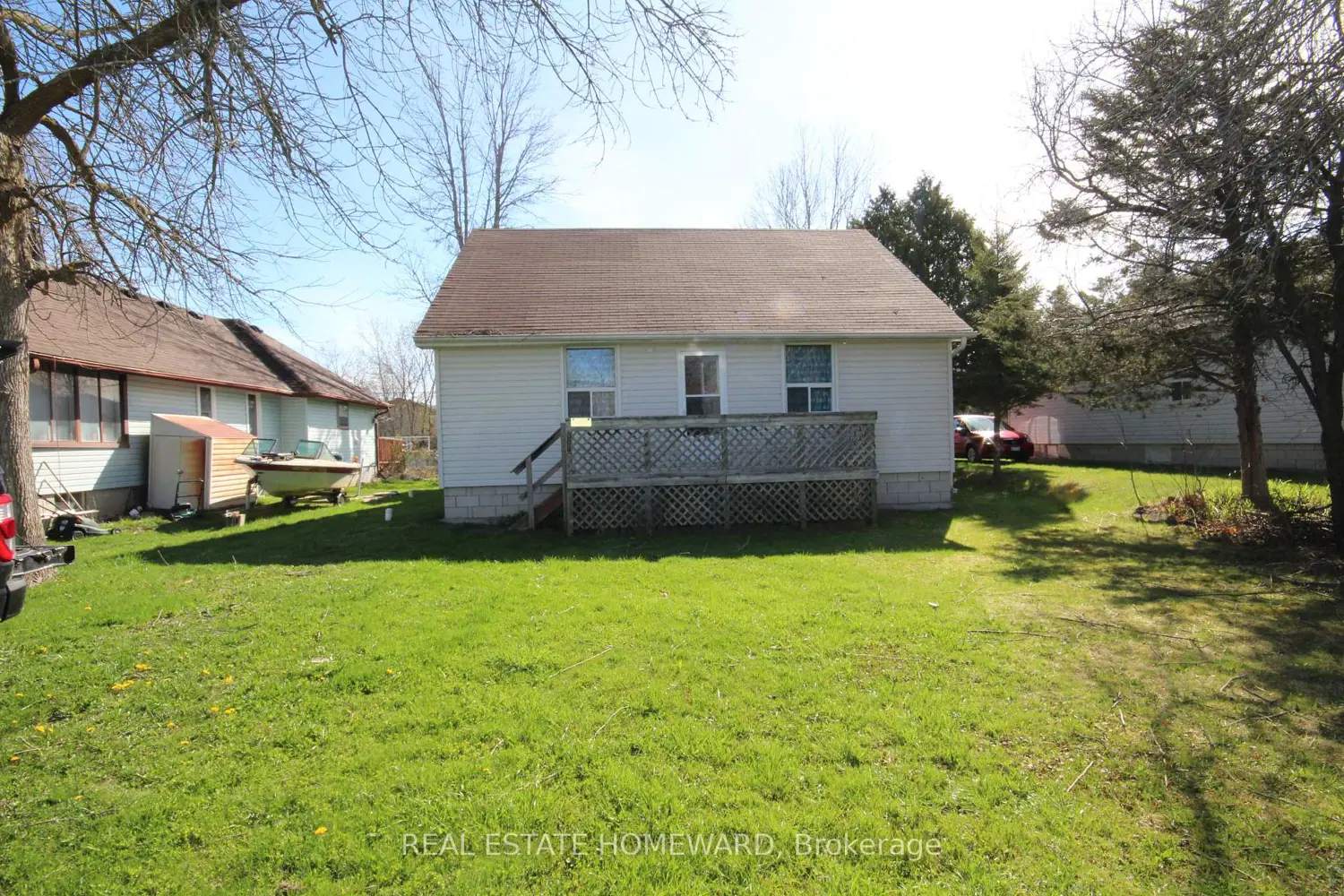 27125 Woodbine Avenue photo 2