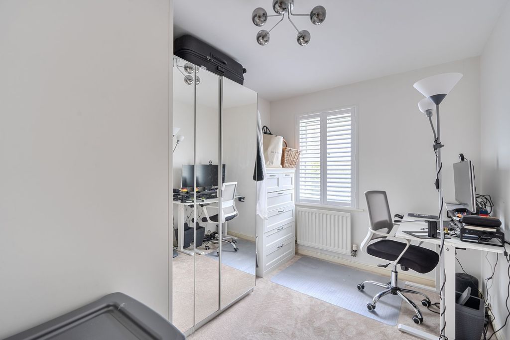 Additional image 14 of 3 bed flat for saleHorton Crescent, Epsom KT19