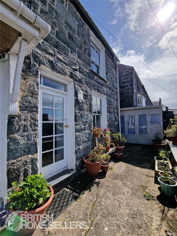 2 bed semi-detached house for saleHigh Street, Harlech, Gwynedd LL46