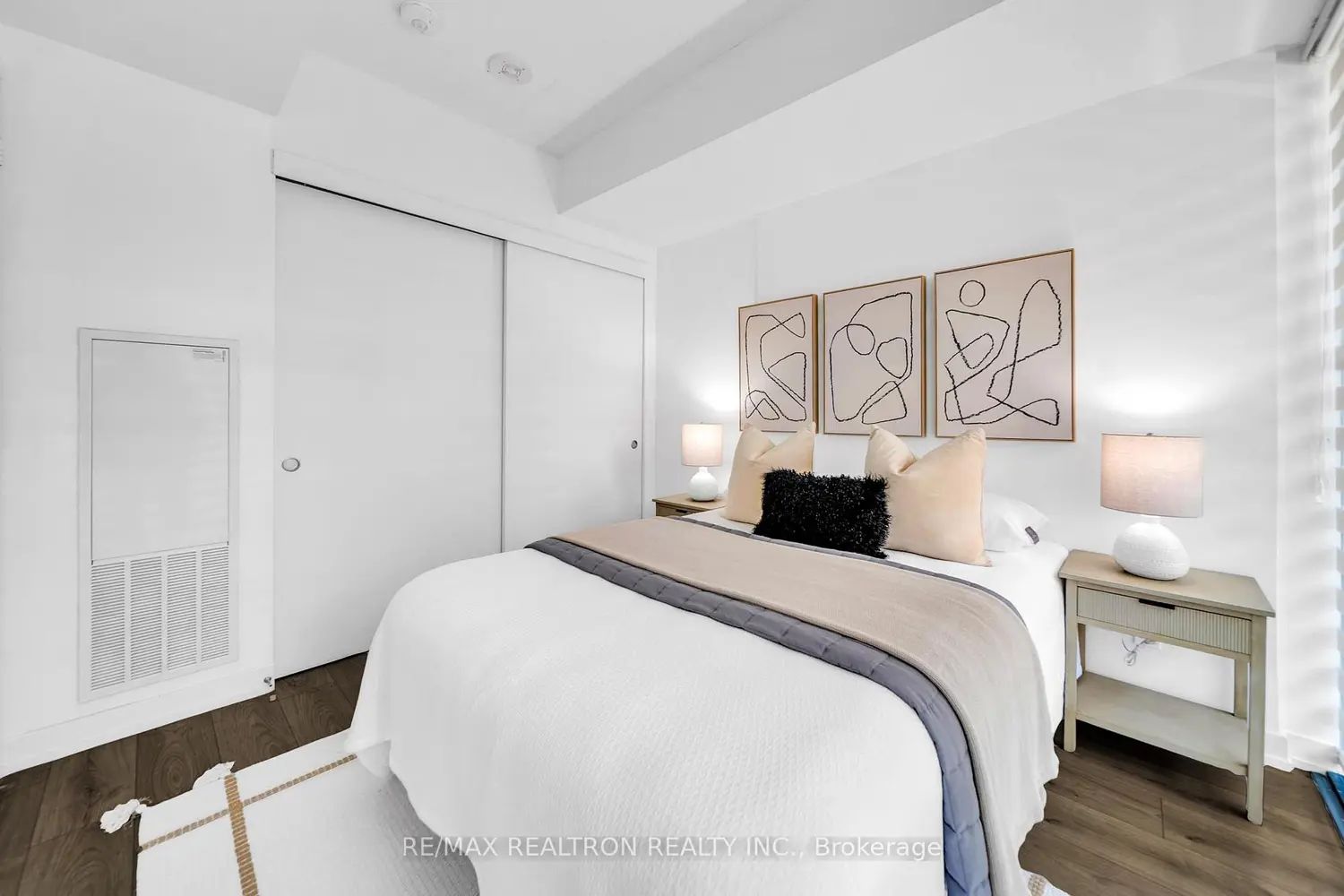 Additional image 13 of 161 Roehampton Avenue 603