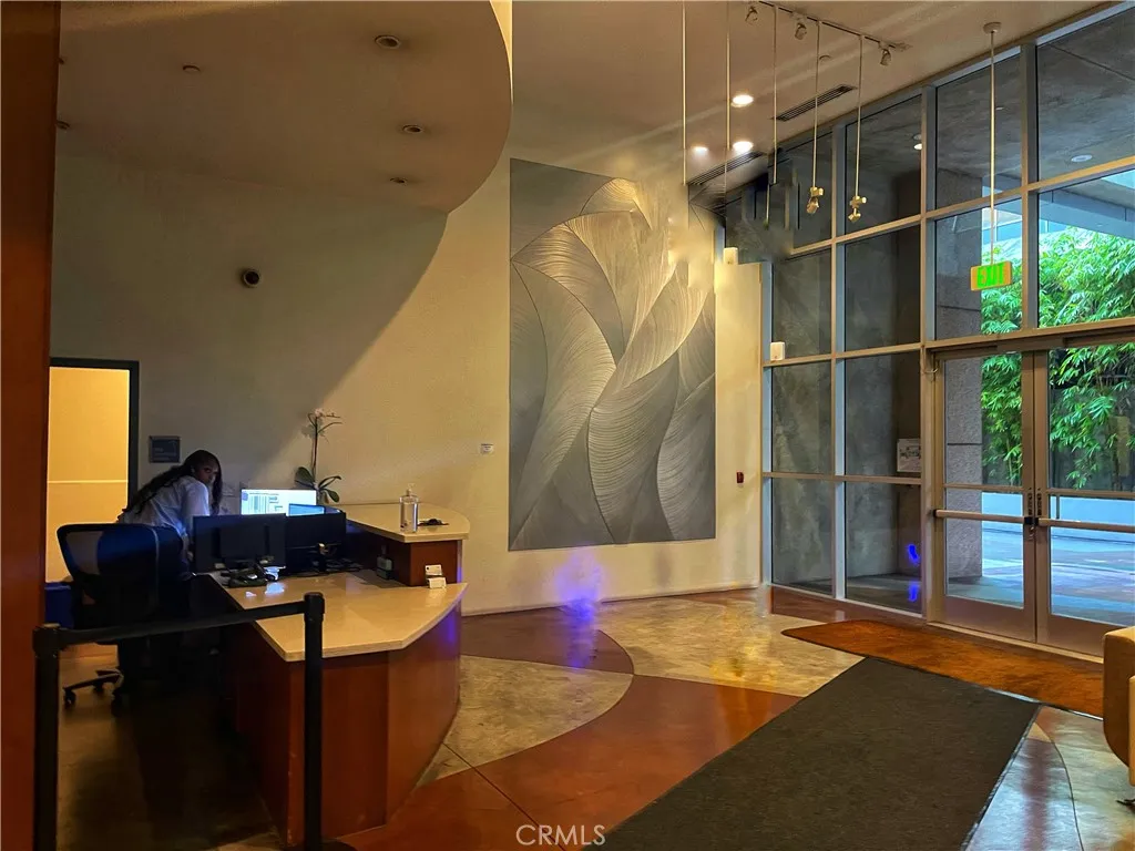 Additional image 8 of 801 S Grand Ave, Los Angeles, CA 90017