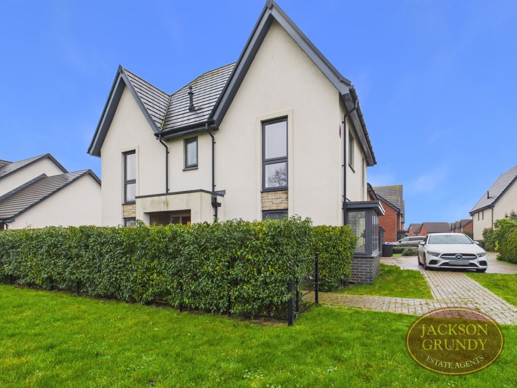 4 bed detached house for saleCroxden Way, Monksmoor NN11