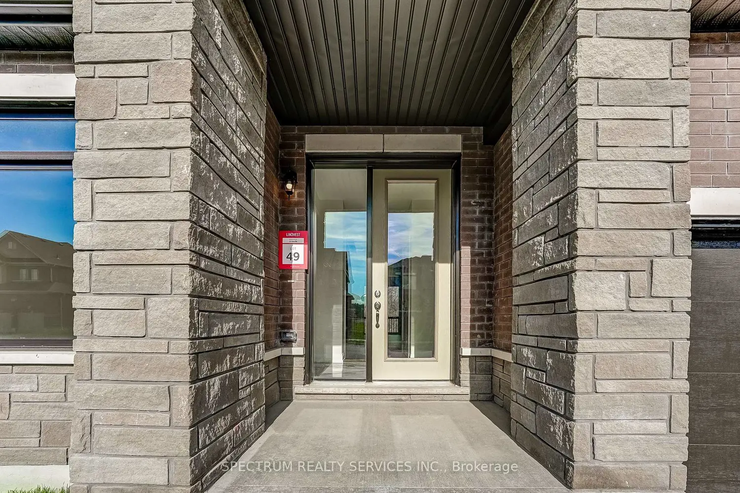 28 Dore Drive photo 2