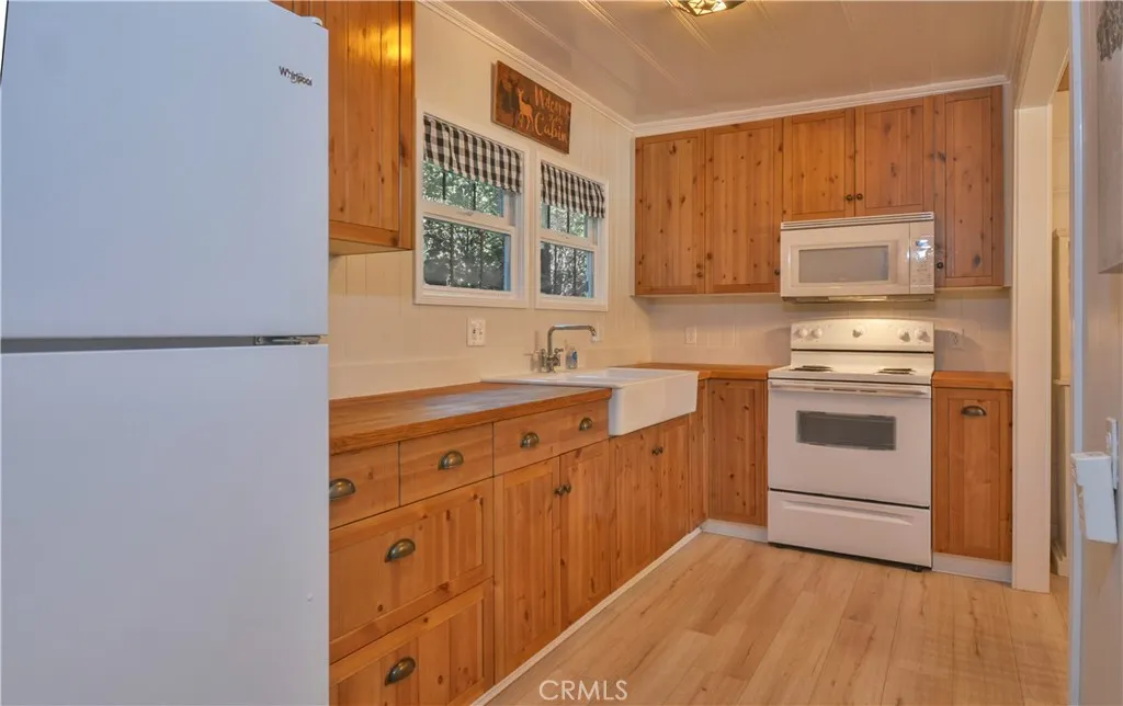Additional image 8 of 27245 Little Bear Rd, Blue Jay, CA 92317
