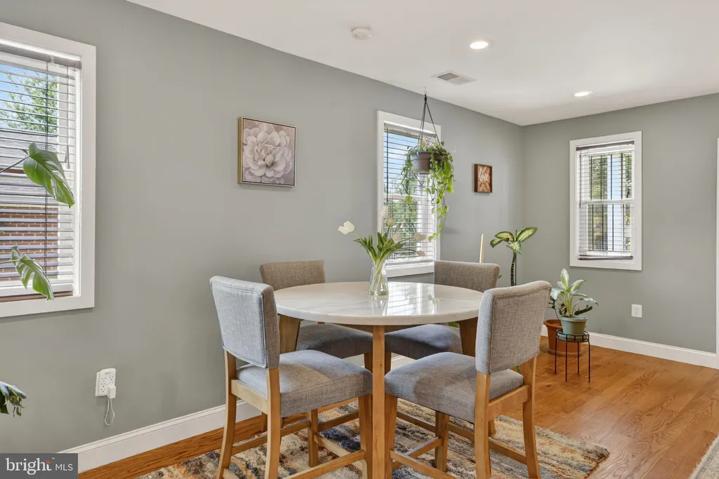 Additional image 9 of 817 57th Place, Fairmount Heights, MD 20743