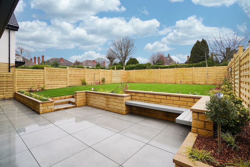 Additional image 5 of 4 bed detached house for sale3 Park Lane, Dronfield S18