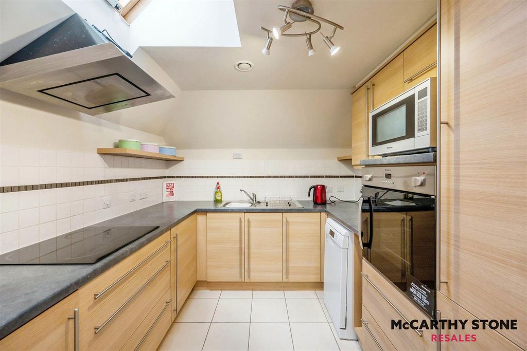 Additional image 6 of 2 bed flat for saleHorton Mill Court, Hanbury Road, Droitwich WR9