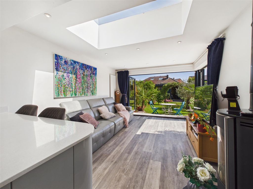 Additional image 2 of 3 bed property for saleHilltop Road, Dronfield S18