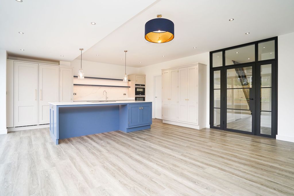Additional image 6 of 4 bed detached house for sale3 Park Lane, Dronfield S18