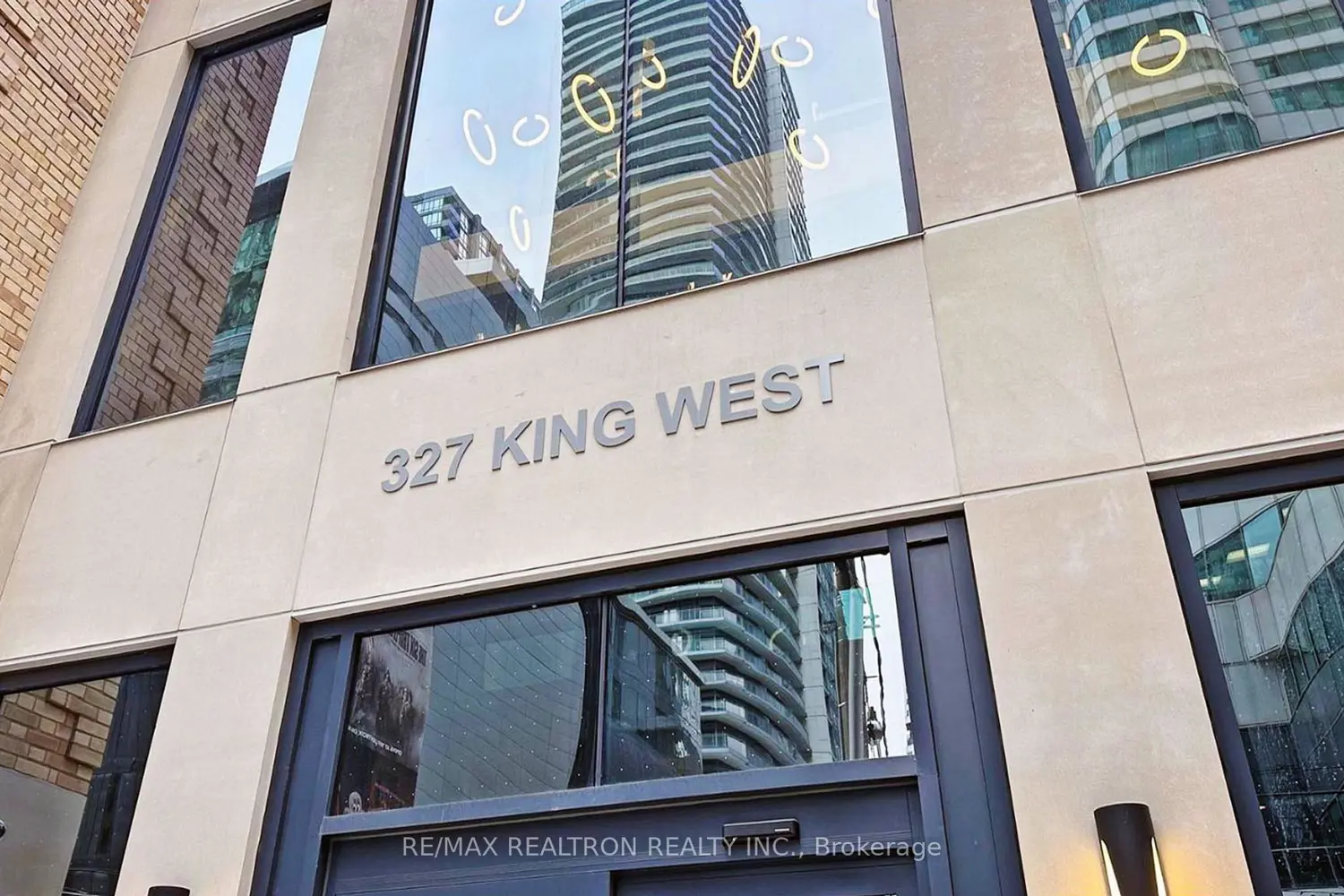 327 King Street 4105