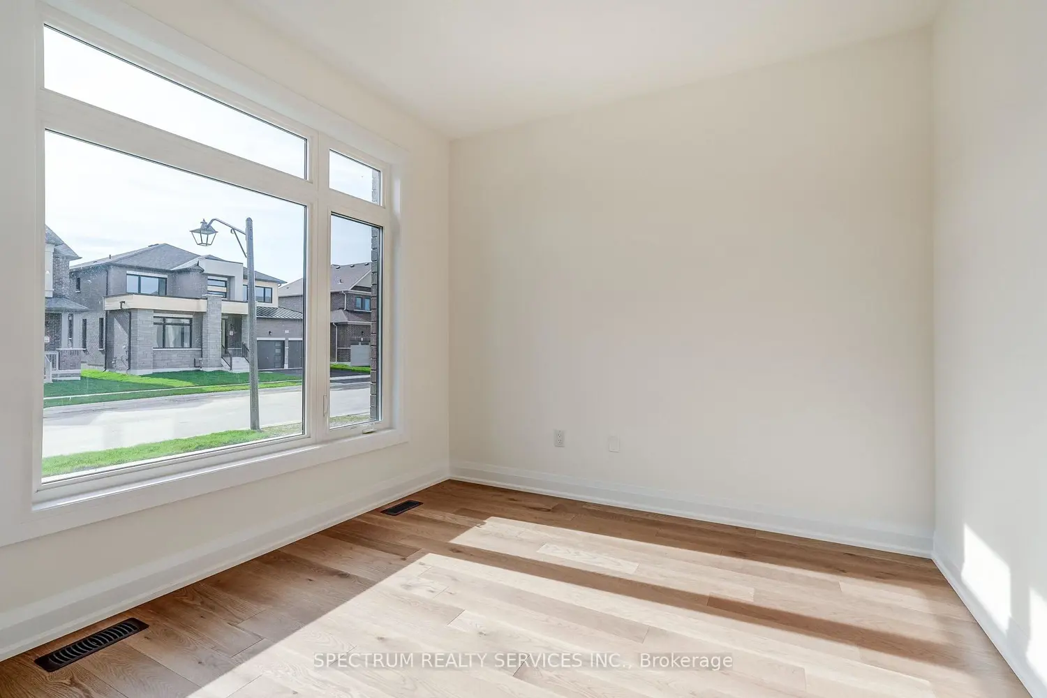 28 Dore Drive photo 3