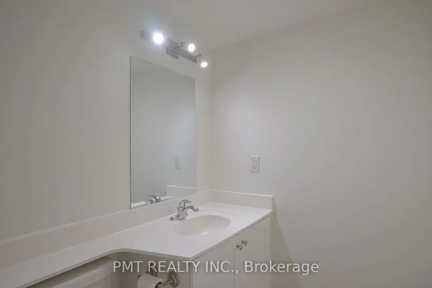 Additional image 17 of 230 King Street 803