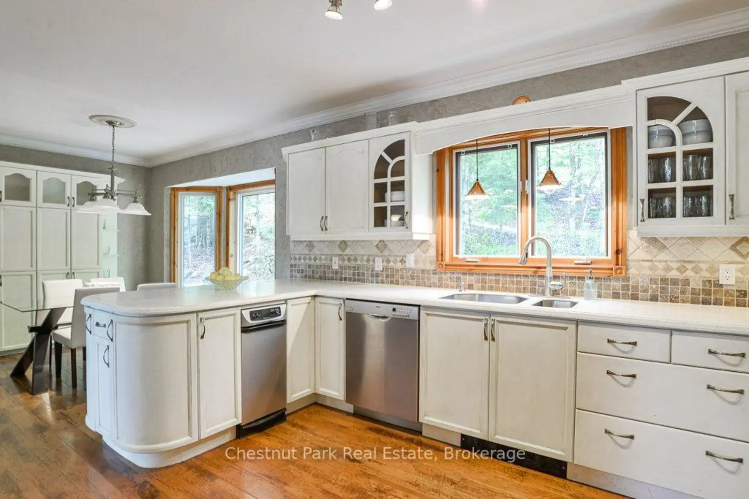 294 North Drive photo 5